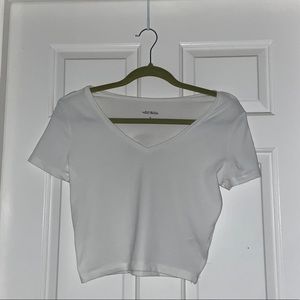 wild fable cropped v-neck t-shirt